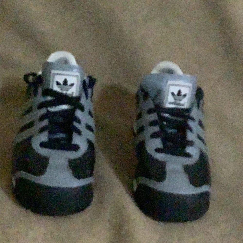 Adidas Samoa Men’s US size 6.5